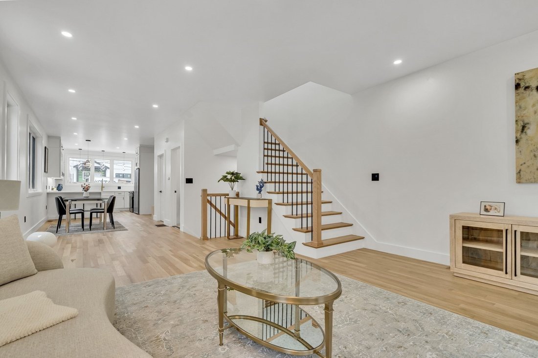 Townhouse in Watertown, Massachusetts, United States 2 - 18897904