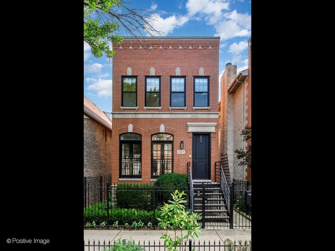 House in Chicago, Illinois, United States 1 - 18900452