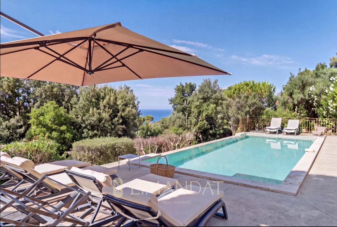 Villa en La Constance-Le Puy, Antibes, Francia 1 - 17626361
