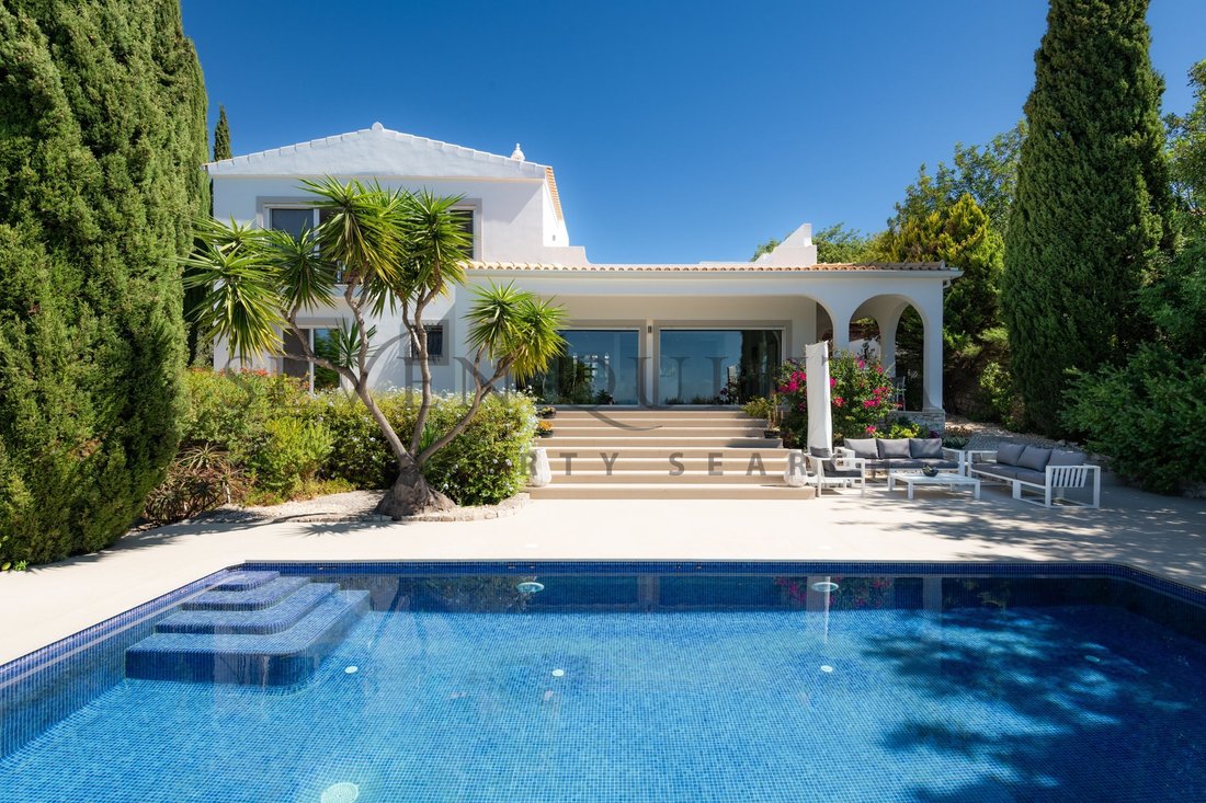 Villa in Loule (Sao Sebastiao), Algarve, Portugal 1 - 18901293