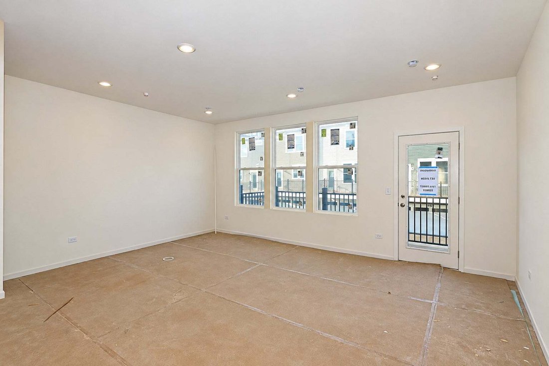 Townhouse in Hoffman Estates, Illinois, United States 3 - 18900501