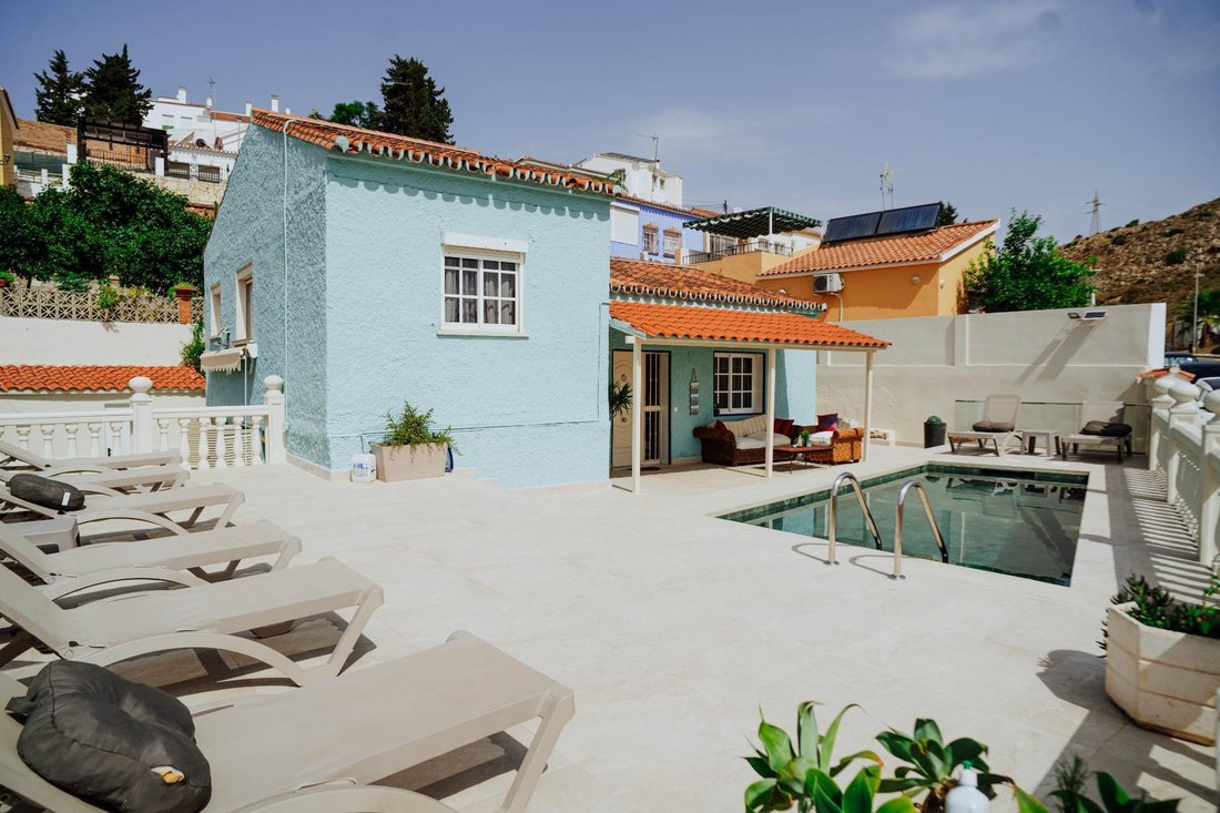 Chalet in Puerto de la Torre, Malaga, Spain 1 - 18896889
