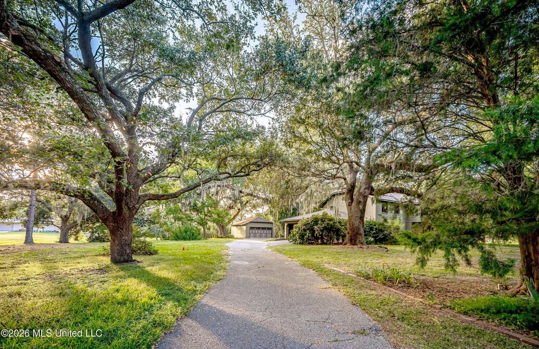 House in Pascagoula, Mississippi, United States 2 - 18895743