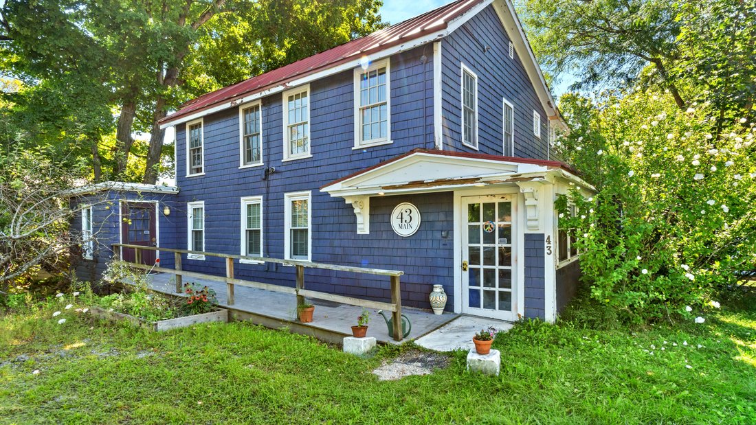 Lee, Massachusetts, United States 1 - 18897224