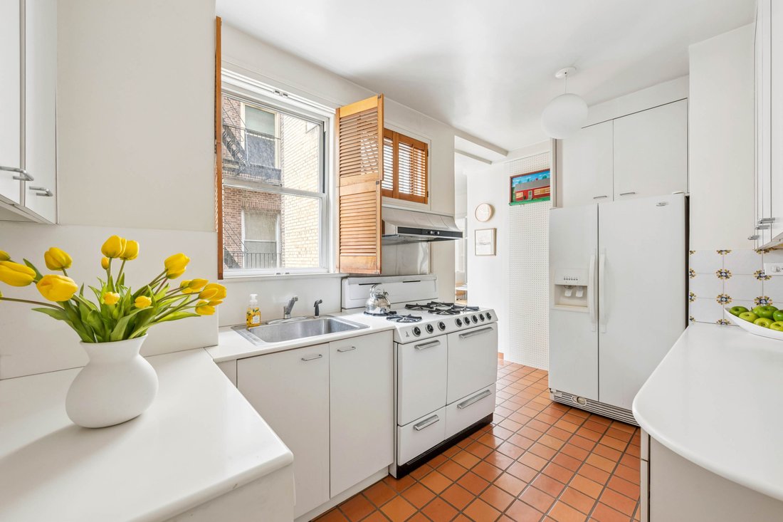 Co Op in New York, New York, United States 4 - 17066572