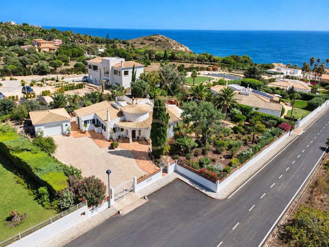 Villa a Faro (Se e Sao Pedro), Algarve, Portogallo 1 - 18901448