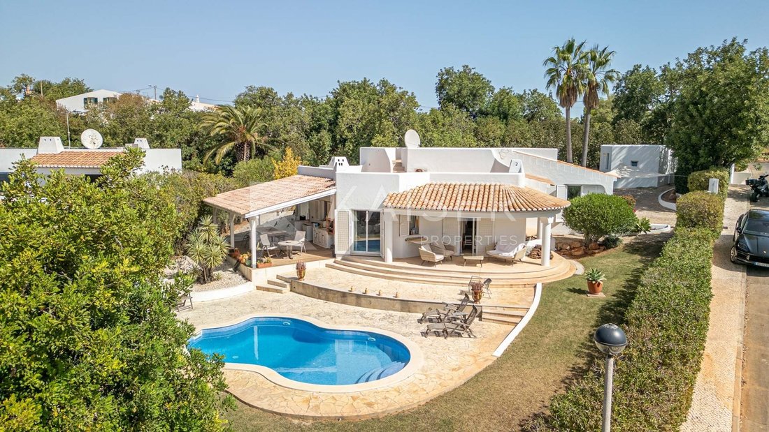 Villa in Olhos de Agua, Algarve, Portugal 1 - 18901300