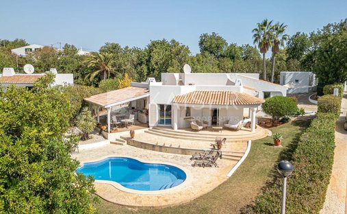 Villa in Olhos de Agua, Algarve, Portugal 1