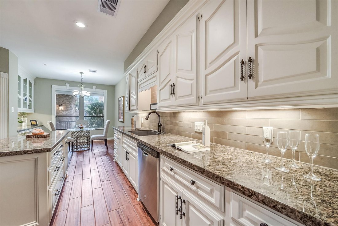 House in Houston, Texas, United States 3 - 18900777