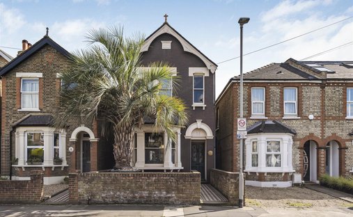 House in Kingston Upon Thames, Royal Borough of Kingston upon Thames, England 1