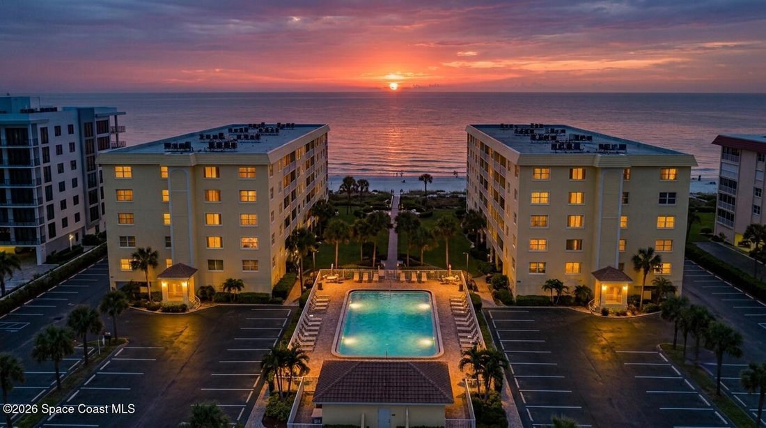 Condo in Cocoa Beach, Florida, United States 1 - 18282936