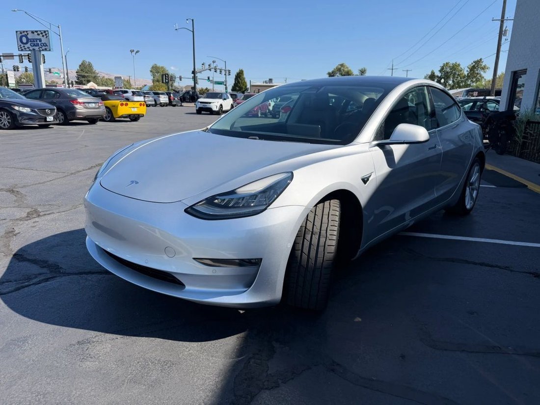 Sedan in Garden City, ID, United States 4 - 18901784