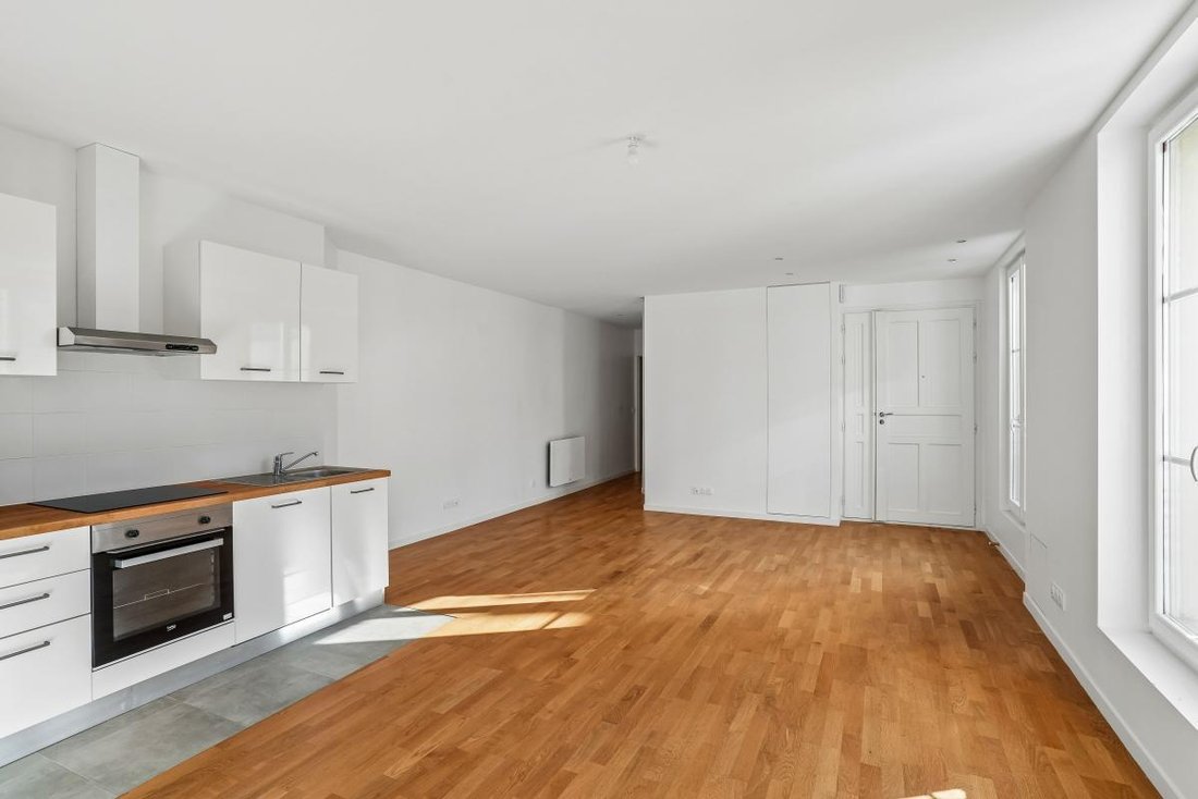 Apartment in Elysées-Madeleine, Paris 8e Arrondissement, Paris 5 - 18901077