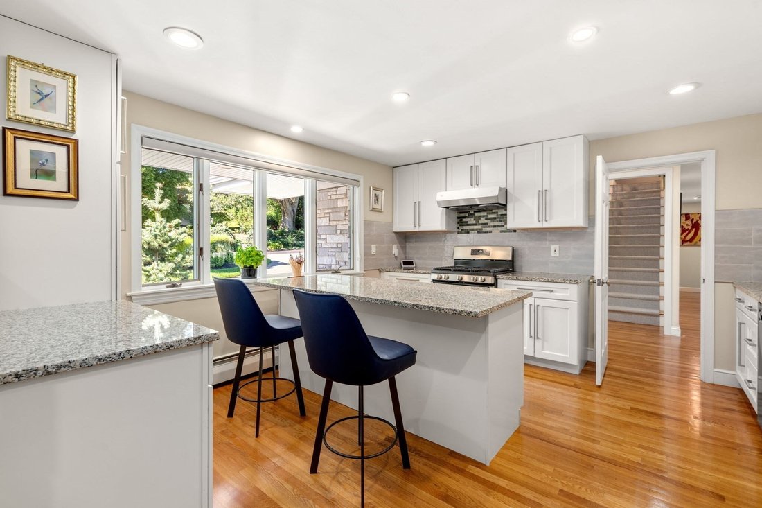 House in Belmont, Massachusetts, United States 5 - 18897907