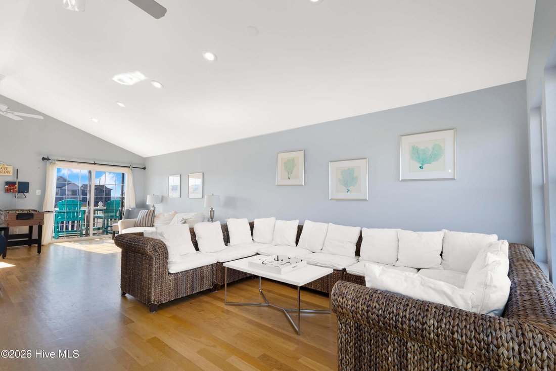 Townhouse in North Topsail Beach, North Carolina, United States 3 - 18900115