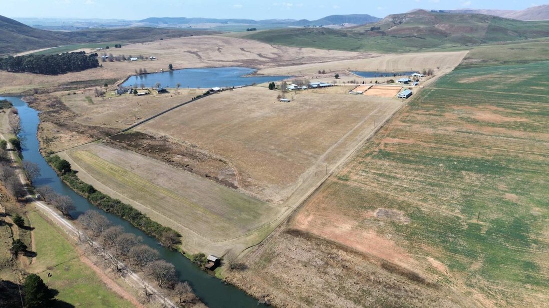 Farm Ranch in Nottingham Road, KwaZulu-Natal, South Africa 2 - 18896040
