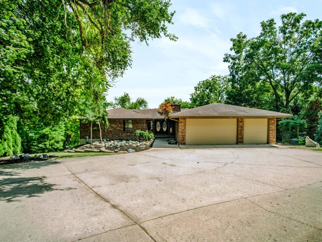 House in Campton Hills, Illinois, United States 1 - 18900432