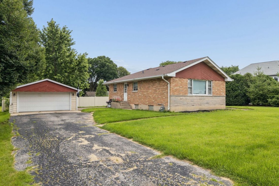 House in Downers Grove, Illinois, United States 2 - 18902116