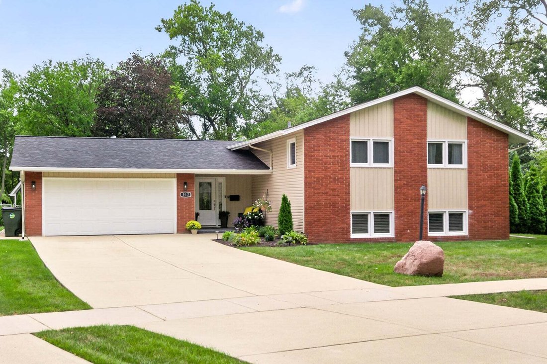 House in Palatine, Illinois, United States 2 - 18900434