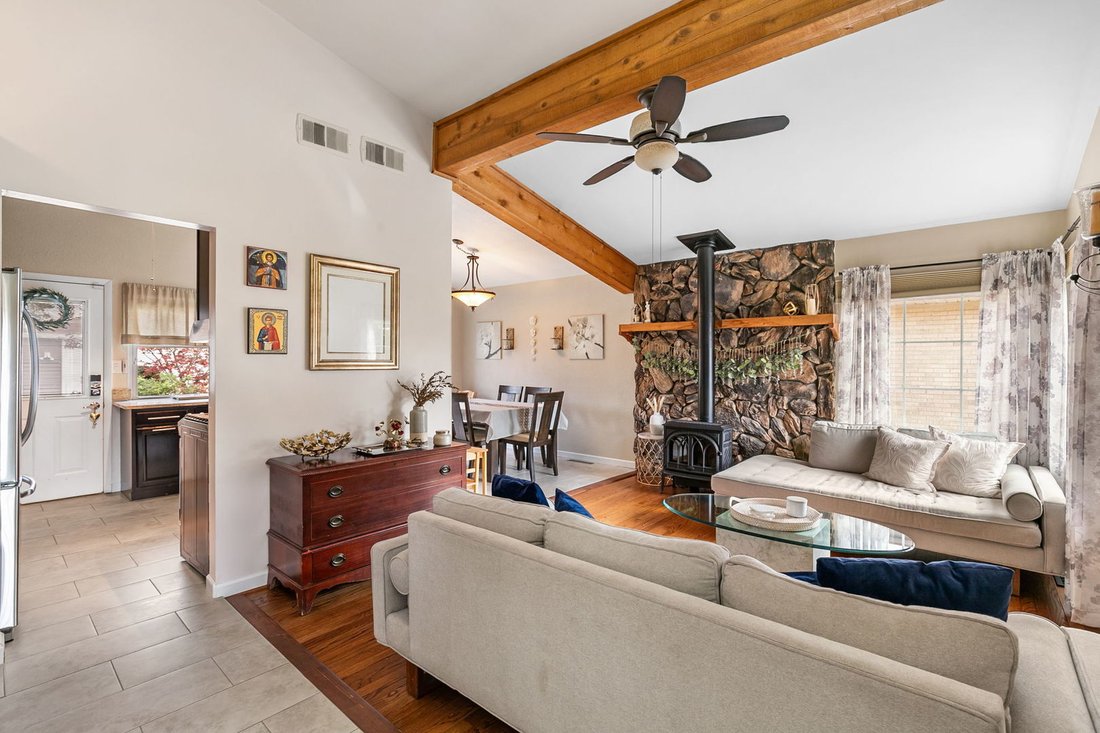 House in Niles, Illinois, United States 5 - 18896610
