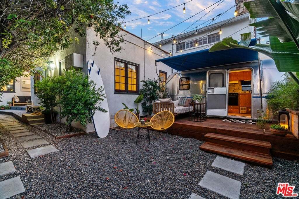 House in Los Angeles, California, United States 4 - 18899422