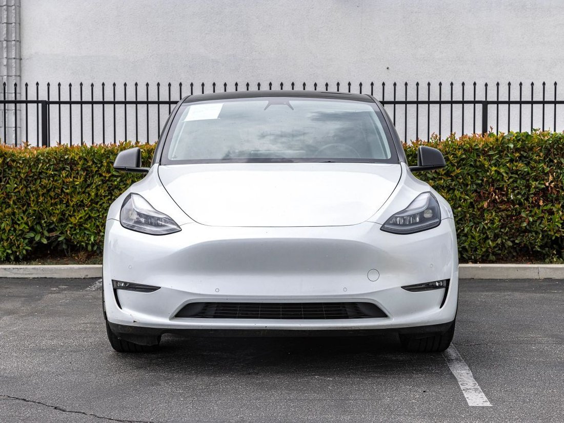 Suv in Azusa, CA, United States 2 - 14748078