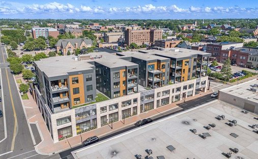 Condominio en Municipio de Laketown, Míchigan, Estados Unidos 1