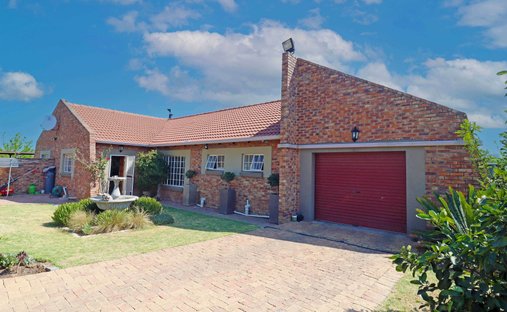 Farm Ranch in Johannesburg, Gauteng, South Africa 1