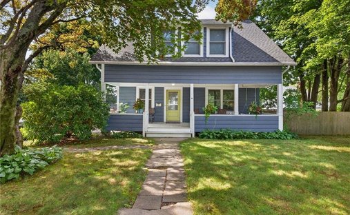 House in East Greenwich, Rhode Island, United States 1