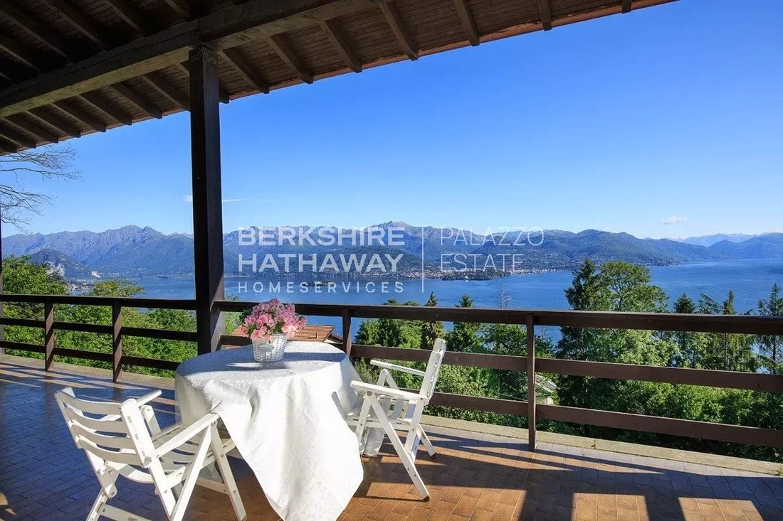 Villa in Stresa, Piemont, Italien 1 - 18898004