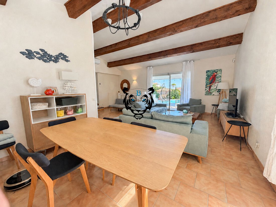 Maison à Ecarts, Roquebrune-sur-Argens, France 2 - 15940912