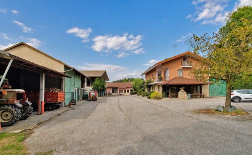 Farm Ranch in Murazzano, Piemont, Italien 1