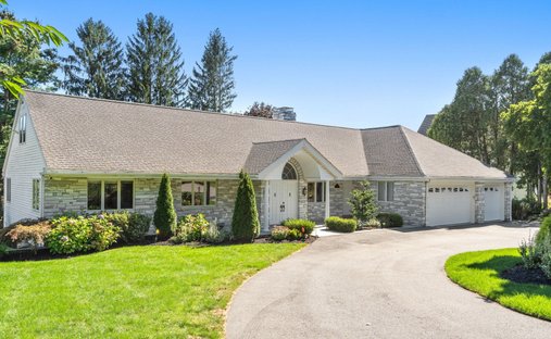 House in Belmont, Massachusetts, United States 1