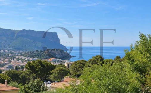 Maison à Grande Couronne, Cassis, France 1