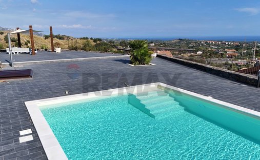Villa in Piedimonte Etneo, Sicily, Italy 1