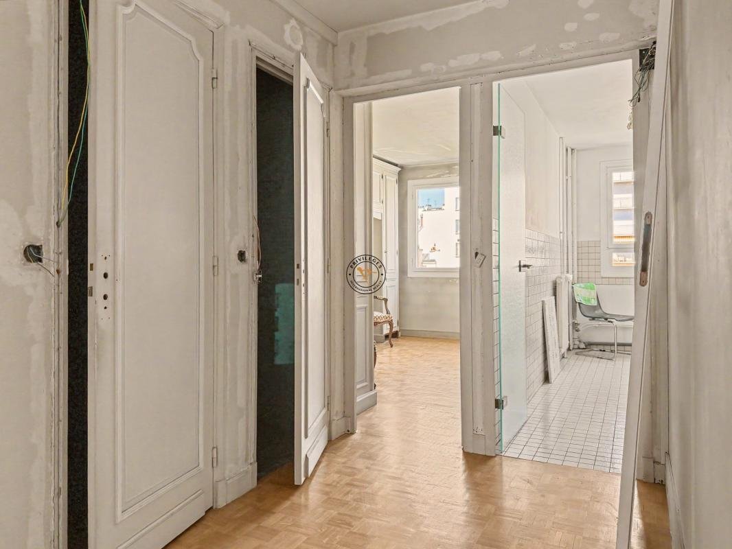 Apartment in Violet Commerce, Paris 15e Arrondissement, Paris 4 - 18901107