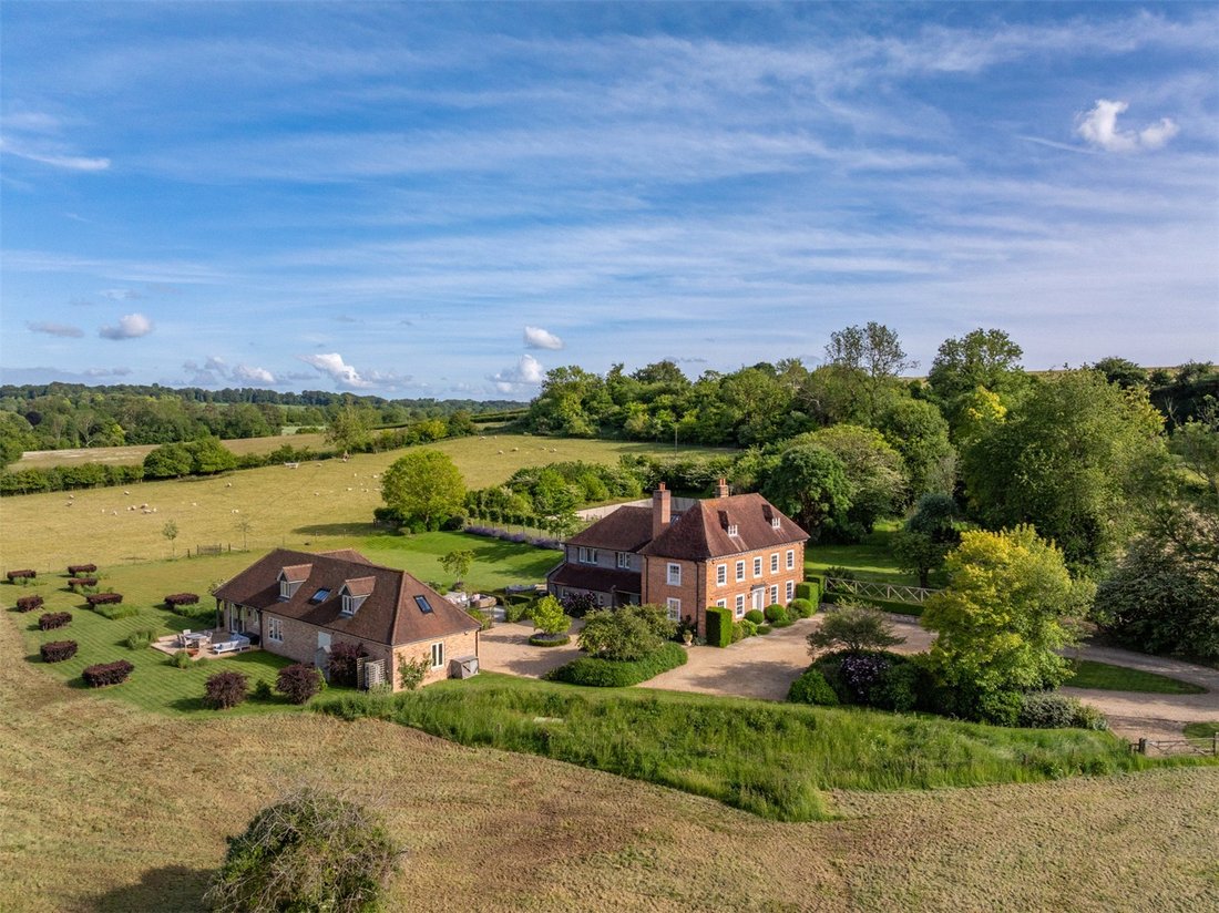 House in Winchester, England 1 - 18900251