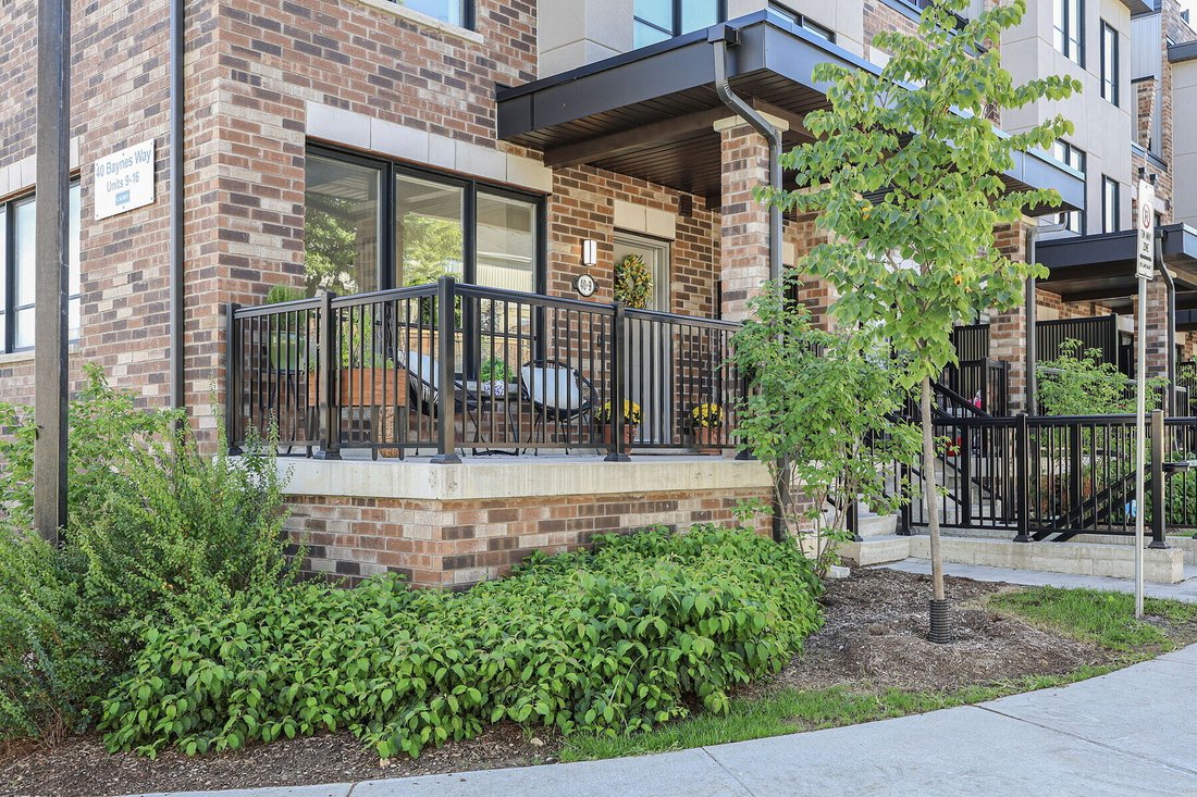 Condo in Bradford West Gwillimbury, Ontario, Canada 3 - 18902653