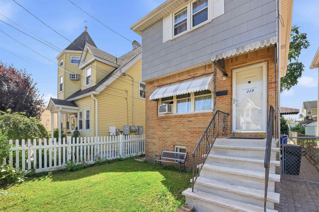 228 Laurel Ave, Kearny, Nj, 07032 In Kearny, New Jersey, United States ...
