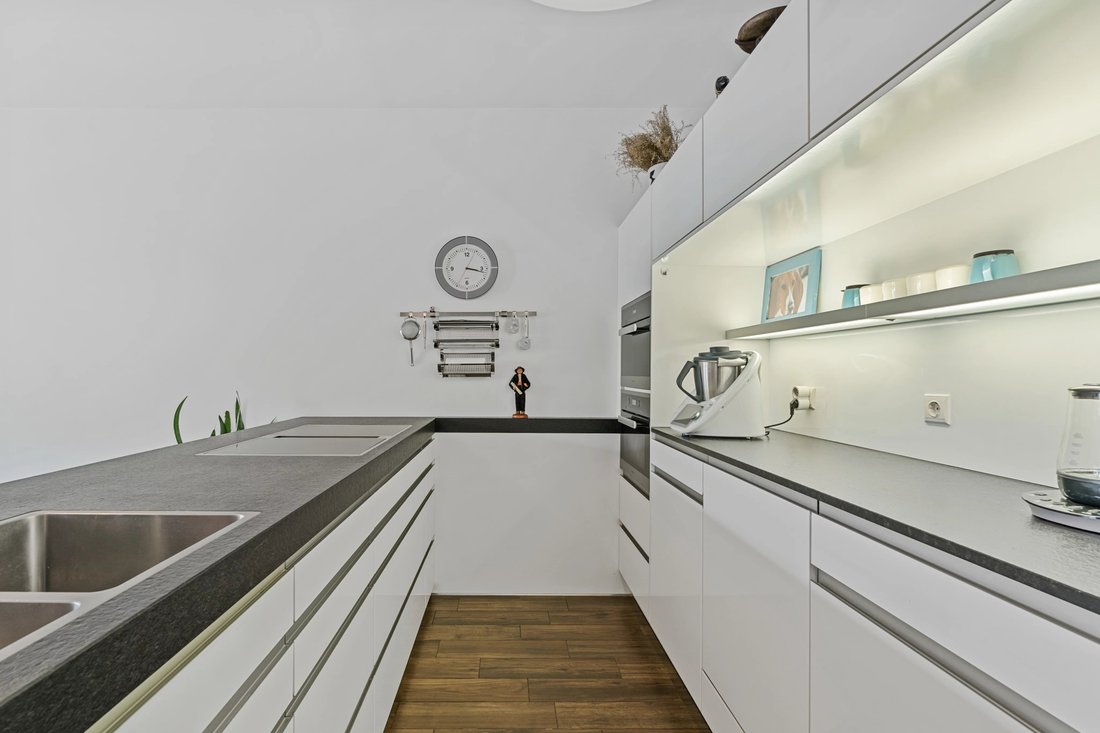 Apartment in Strassen, Luxembourg District, Luxembourg 5 - 18898577