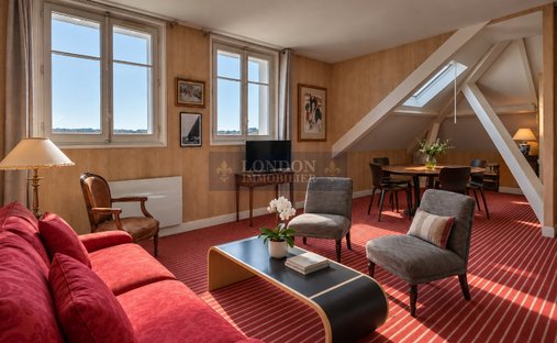 Apartment in Domaine National du Château, Versailles, France 1