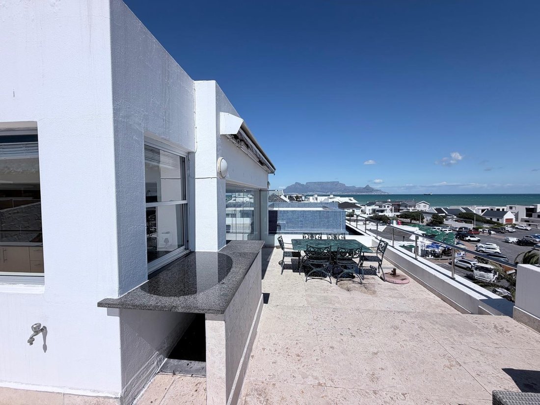 House in Table View, Blaauwberg, Cape Town 4 - 18896042