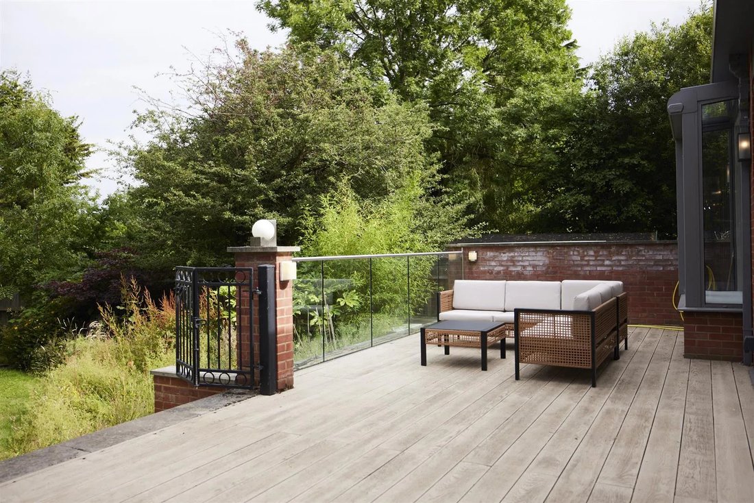 House in Ealing (London Borough of Ealing), Ealing, England 4 - 16735014