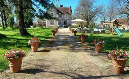Finca en Arcomps, Centro-Val de Loira, Francia 1