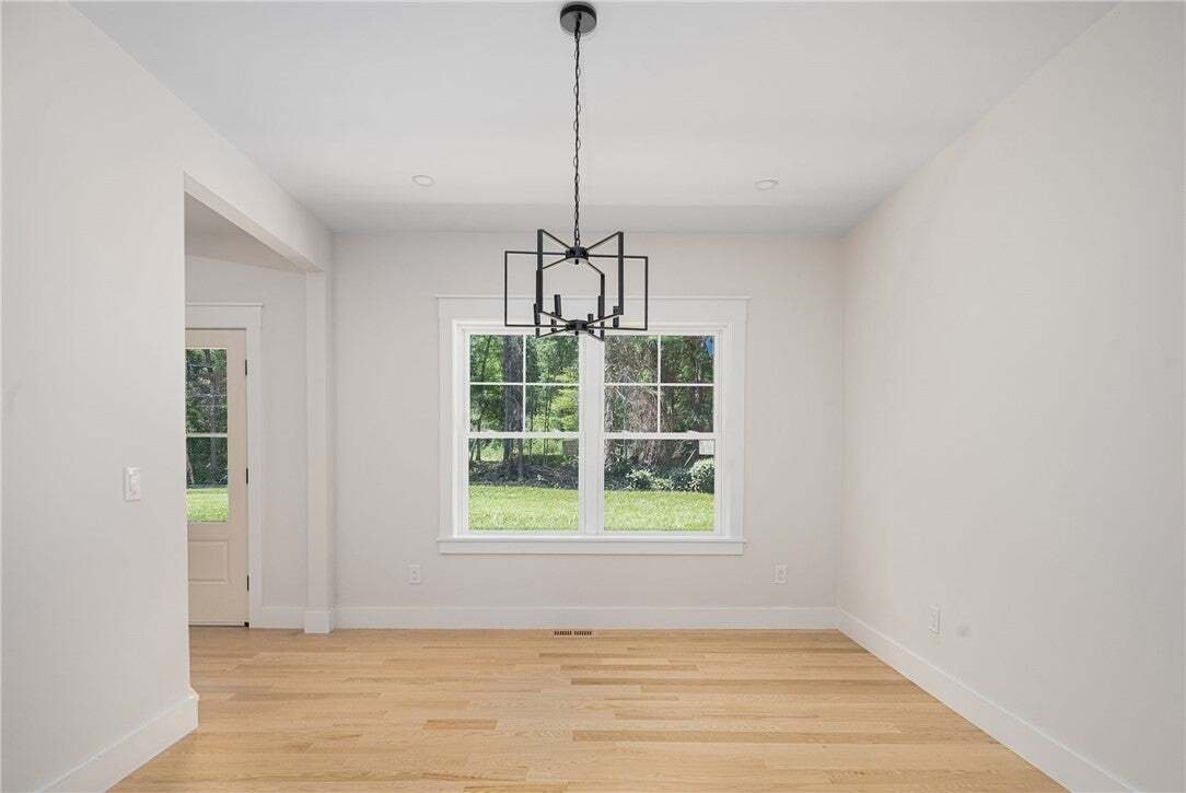 House in Coventry, Rhode Island, United States 4 - 18898781