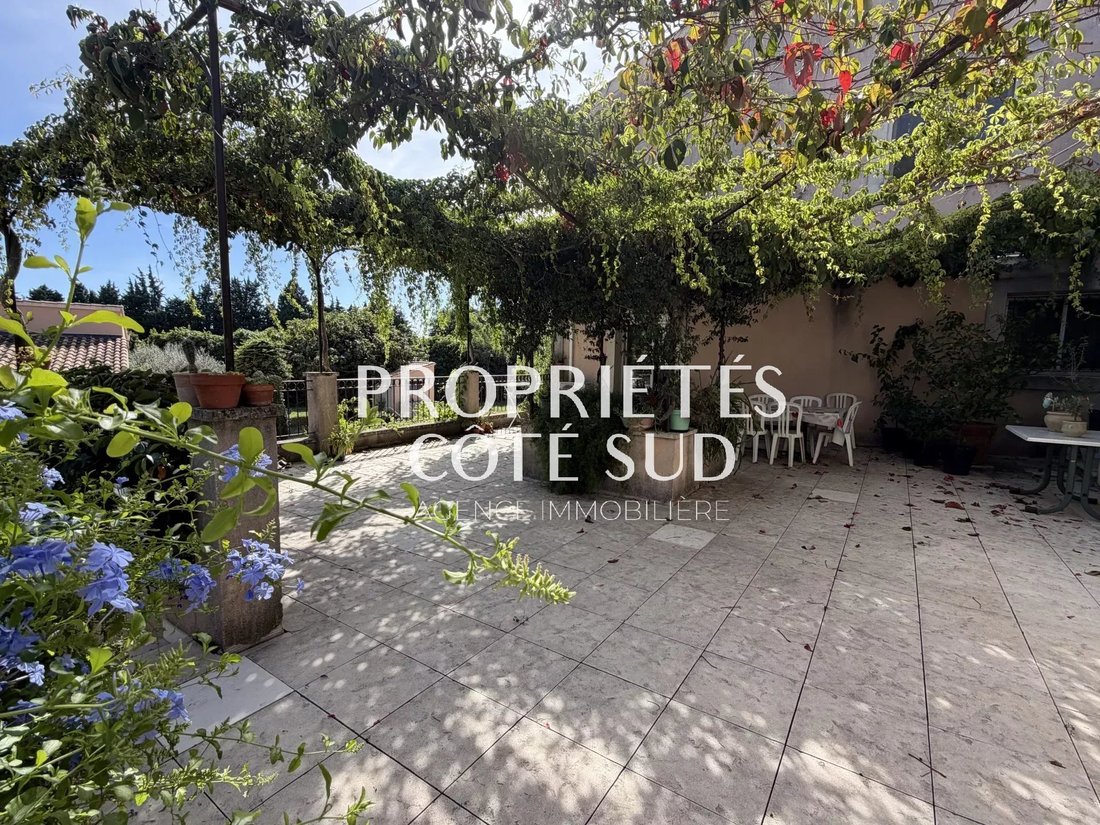 Estate in Avignon, Provence-Alpes-Côte d'Azur, France 2 - 16777153