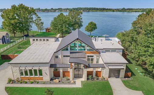 House in Conroe, Texas, United States 1