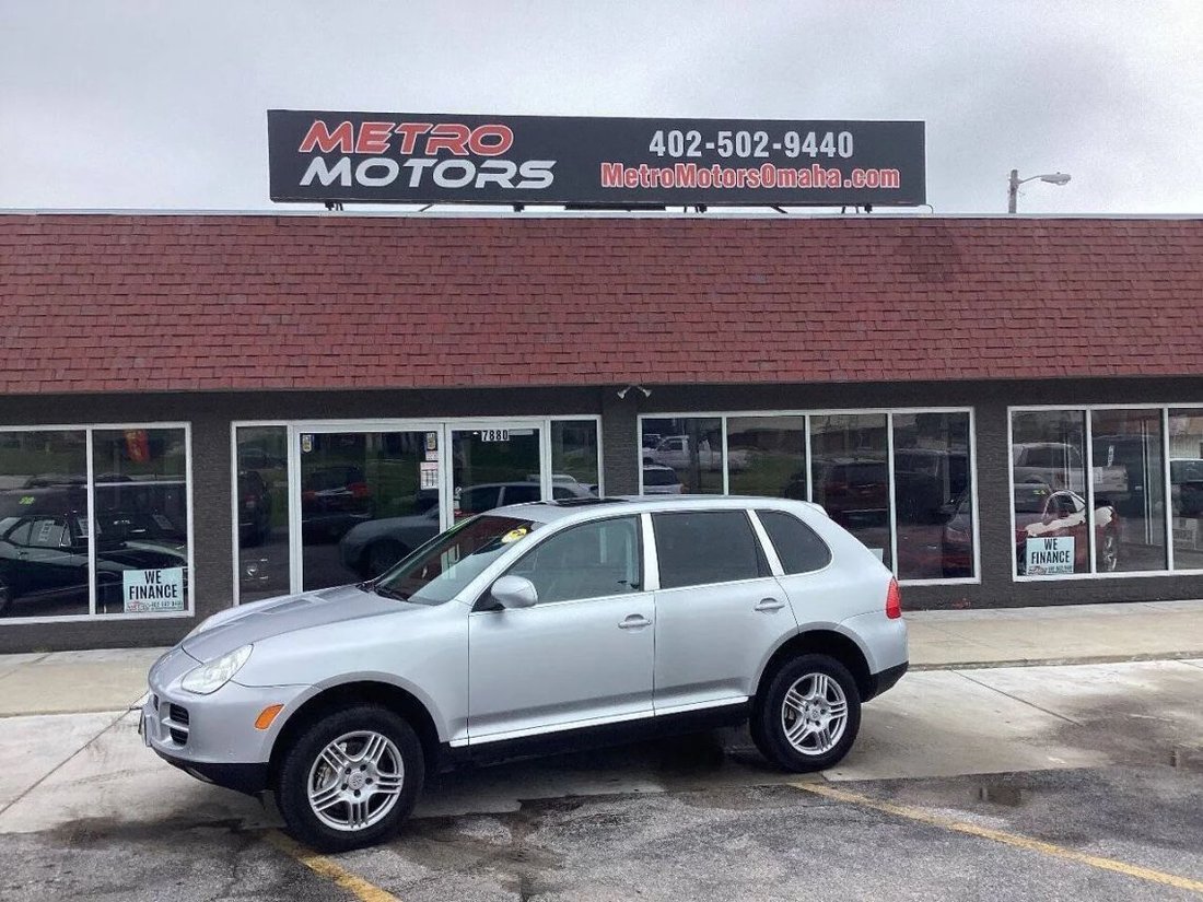 Suv in Omaha, NE, United States 1 - 18898136