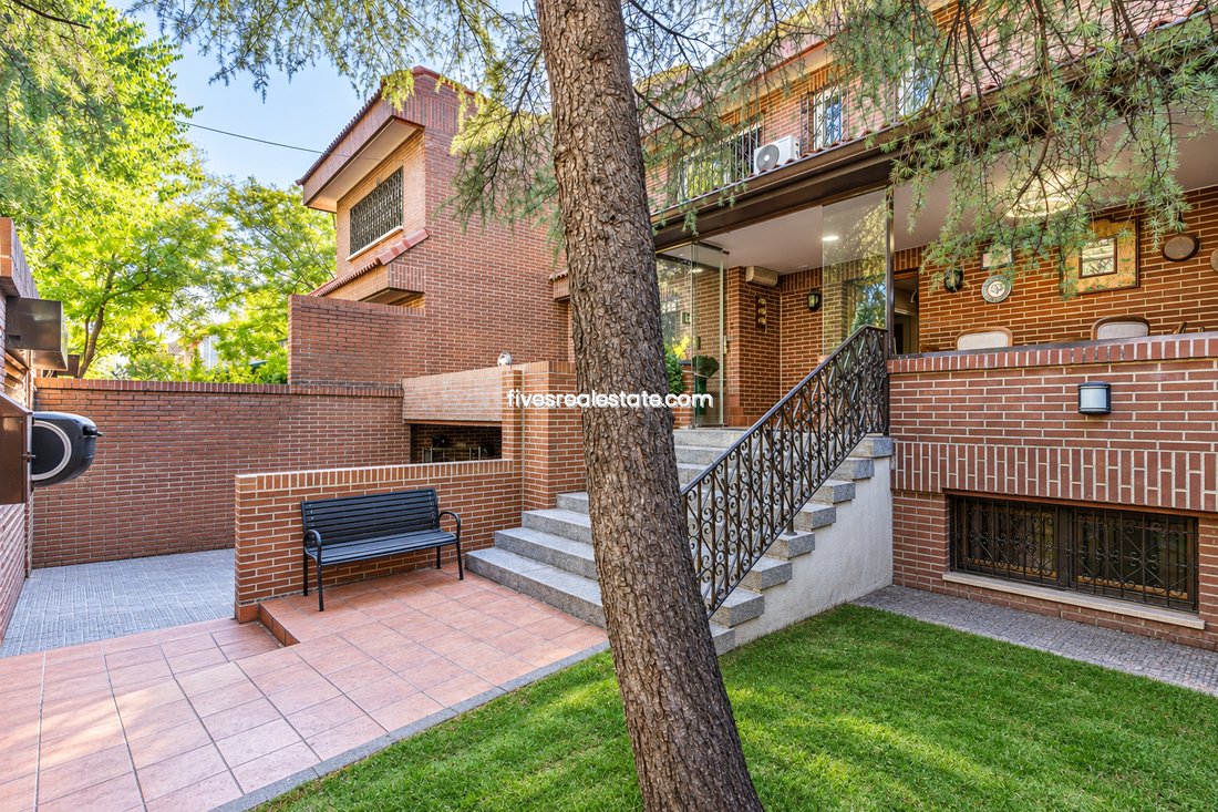 Townhouse in Hortaleza, Madrid, Spain 2 - 18900547