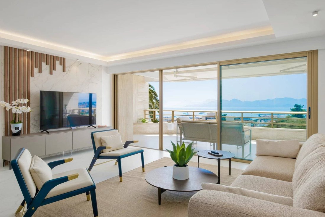 Apartment in Cannes, Provence-Alpes-Côte d'Azur, France 2 - 18274302